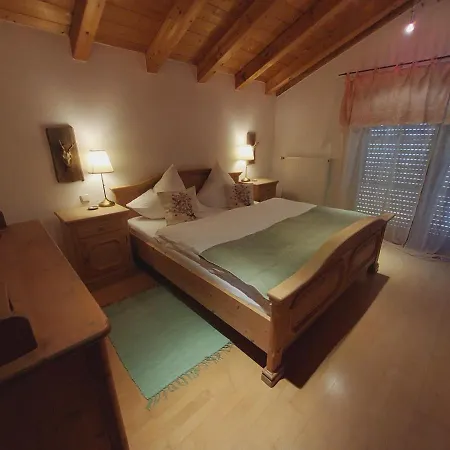 Ferienhaus Inntal بيت للعطل